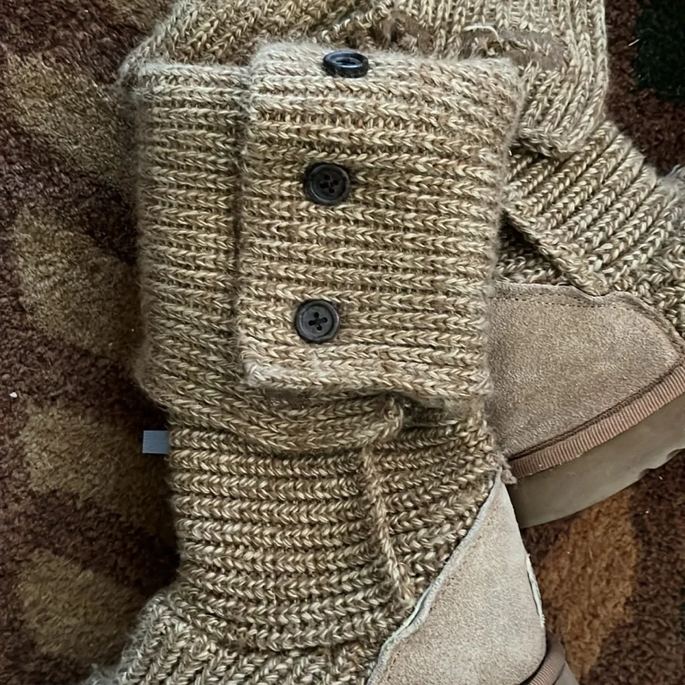 Ugg Cardy Boots Womens Size 6 Tan Brown Tall Three Button Ribbed